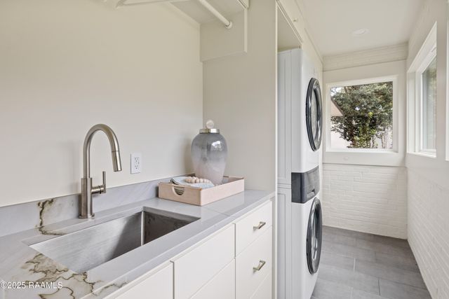 1303 Myrtle Place, Lafayette, LA 70506