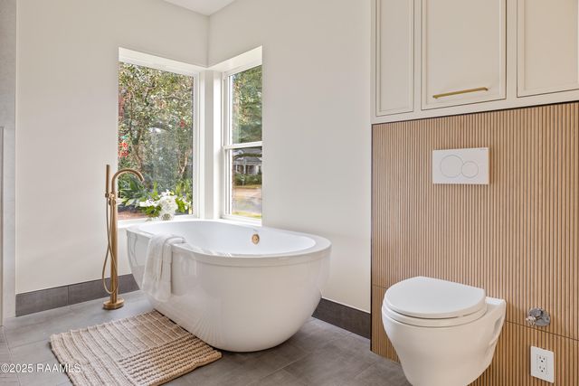 1303 Myrtle Place, Lafayette, LA 70506