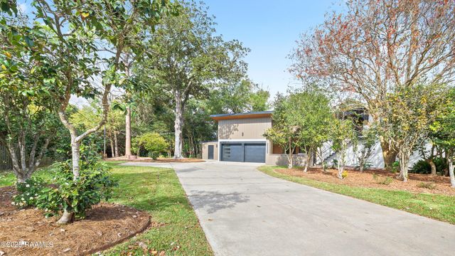1303 Myrtle Place, Lafayette, LA 70506