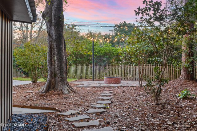 1303 Myrtle Place, Lafayette, LA 70506