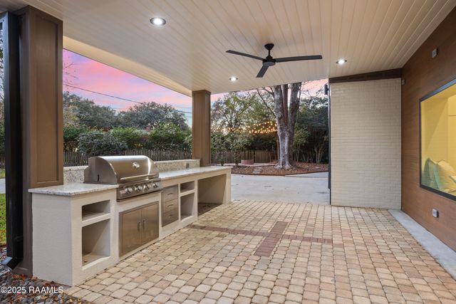 1303 Myrtle Place, Lafayette, LA 70506