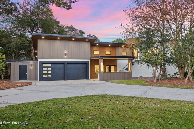 1303 Myrtle Place, Lafayette, LA 70506