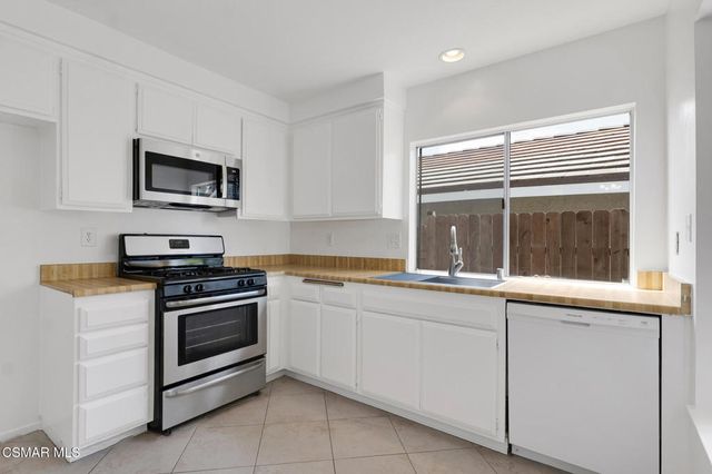 2903 Firwood Court, Newbury Park, CA 91320
