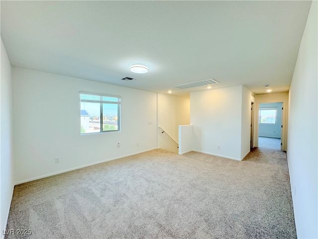 6002 Swift Lariat Street, Las Vegas, NV 89113