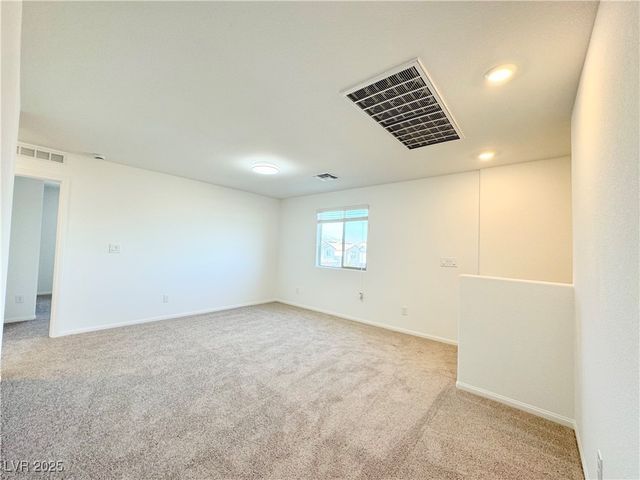 6002 Swift Lariat Street, Las Vegas, NV 89113