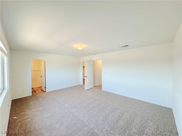 6002 Swift Lariat Street, Las Vegas, NV 89113