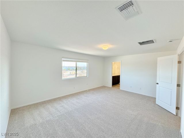 6002 Swift Lariat Street, Las Vegas, NV 89113