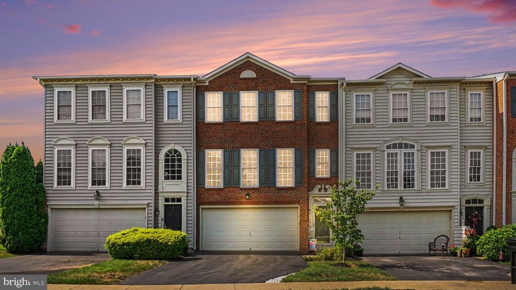 28 BROWER LN, Pottstown, PA 19465
