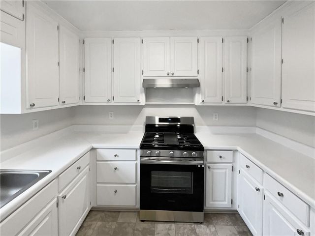 3041 Regal Drive, Mcdonough, GA 30253