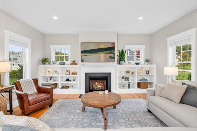 20 Boyd Dr, Newburyport, MA 01950