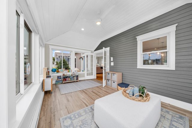 20 Boyd Dr, Newburyport, MA 01950