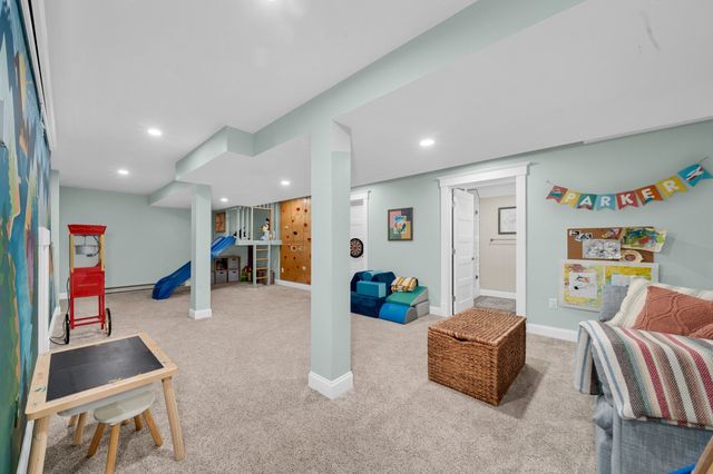 20 Boyd Dr, Newburyport, MA 01950