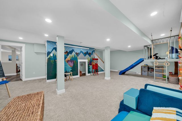20 Boyd Dr, Newburyport, MA 01950