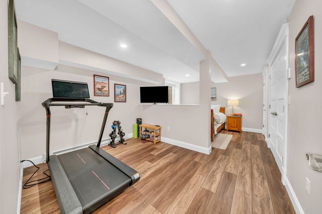 20 Boyd Dr, Newburyport, MA 01950