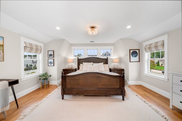 20 Boyd Dr, Newburyport, MA 01950
