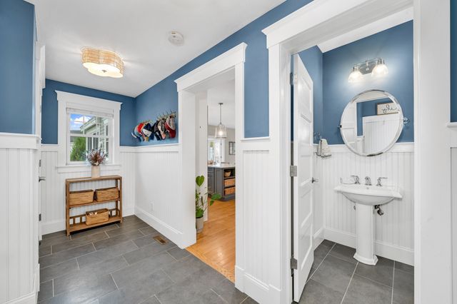 20 Boyd Dr, Newburyport, MA 01950