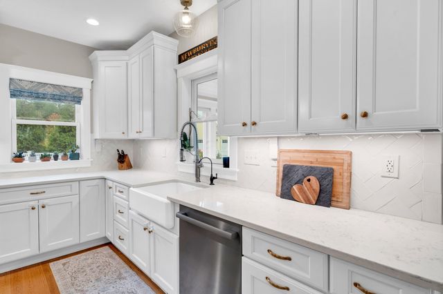 20 Boyd Dr, Newburyport, MA 01950