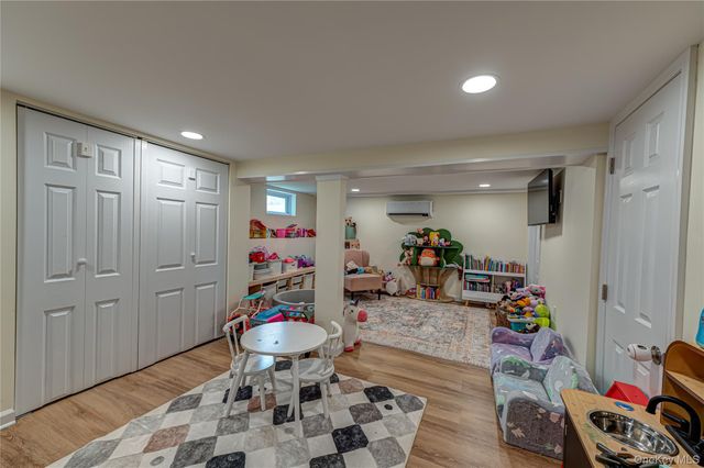 21 Bay 3rd Street, Islip, NY 11751
