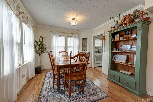 21 Bay 3rd Street, Islip, NY 11751