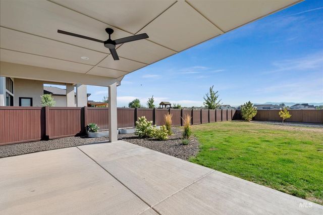 3276 N Fire Flower Ave, Star, ID 83669