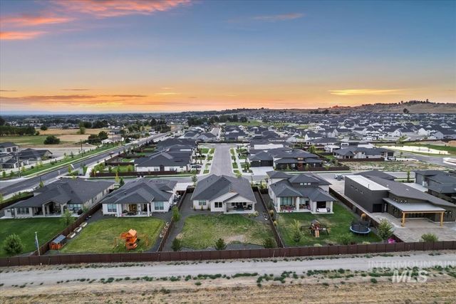 3276 N Fire Flower Ave, Star, ID 83669