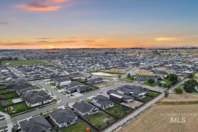 3276 N Fire Flower Ave, Star, ID 83669