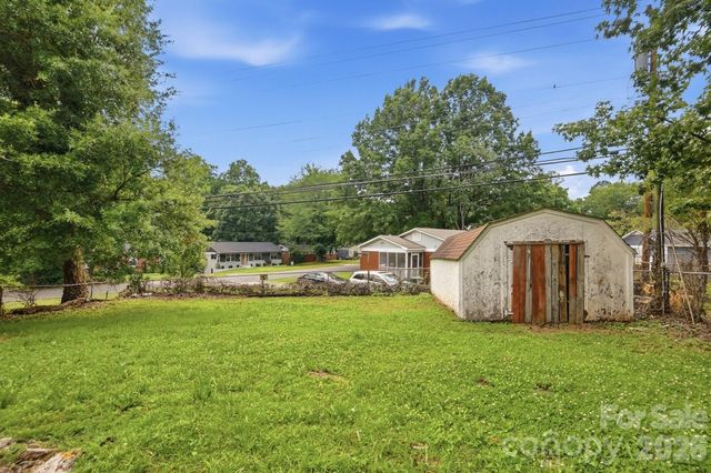 2032 Eastway Drive, Charlotte, NC 28205