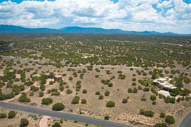 18 Golden Eagle W, Santa Fe, NM 87506