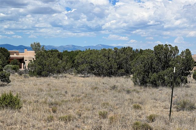 18 Golden Eagle W, Santa Fe, NM 87506