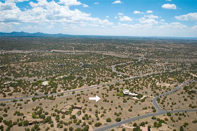 18 Golden Eagle W, Santa Fe, NM 87506