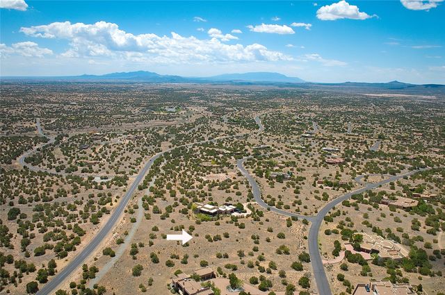 18 Golden Eagle W, Santa Fe, NM 87506