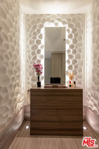 814 Toulon Drive, Pacific Palisades, CA 90272