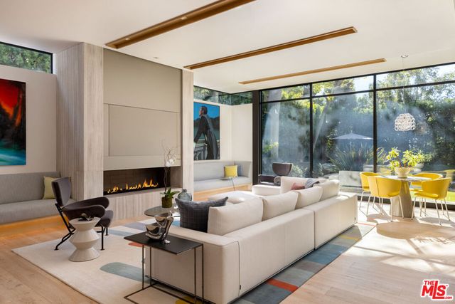 814 Toulon Drive, Pacific Palisades, CA 90272