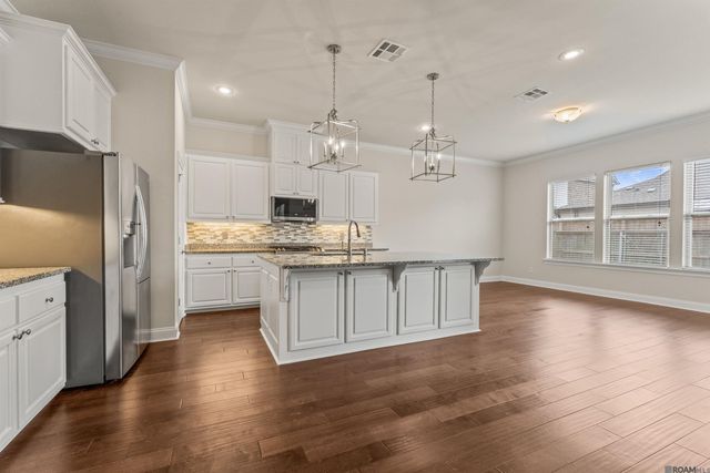 36261 Belle Savanne Ave, Geismar, LA 70734