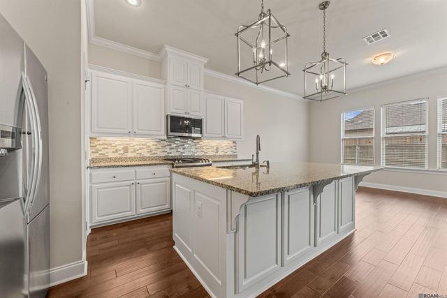 36261 Belle Savanne Ave, Geismar, LA 70734