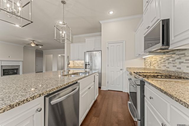 36261 Belle Savanne Ave, Geismar, LA 70734