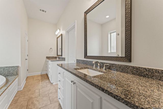 36261 Belle Savanne Ave, Geismar, LA 70734