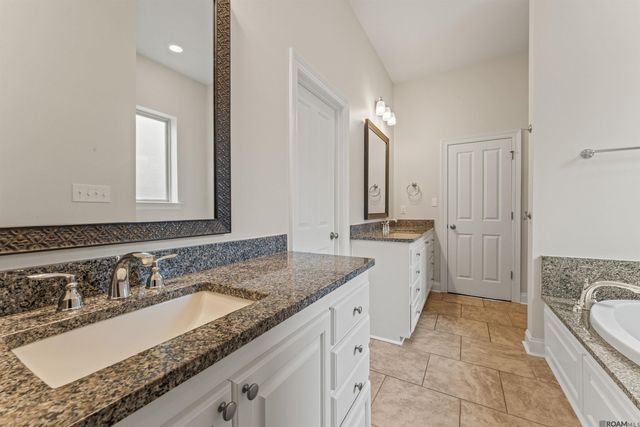 36261 Belle Savanne Ave, Geismar, LA 70734