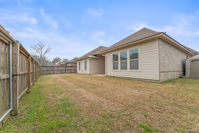 36261 Belle Savanne Ave, Geismar, LA 70734