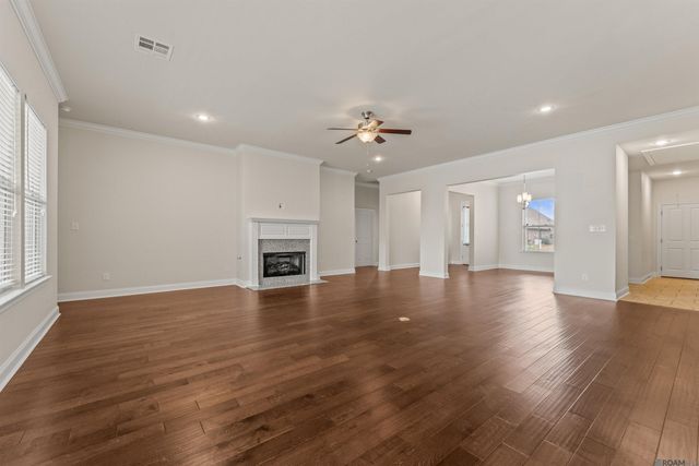 36261 Belle Savanne Ave, Geismar, LA 70734