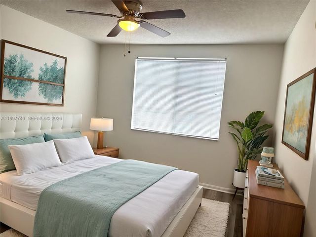 8050 N Nob Hill Rd 105, Tamarac, FL 33321