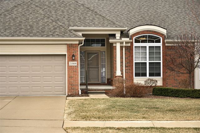 21868 Kensett Drive, Macomb, MI 48042