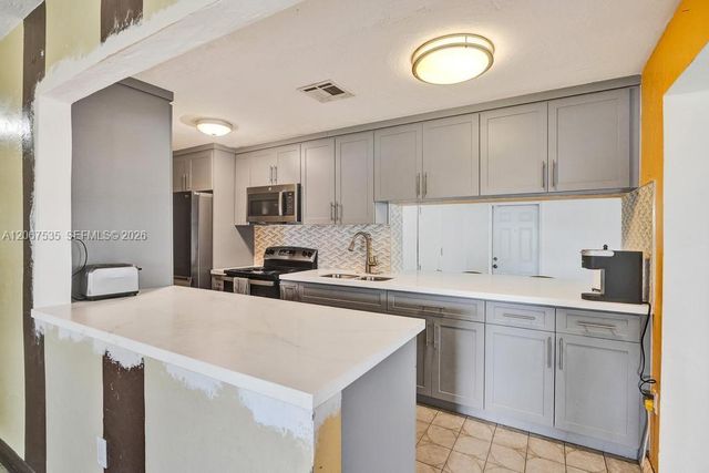 16520 NW 18th Avenue, Miami Gardens, FL 33054