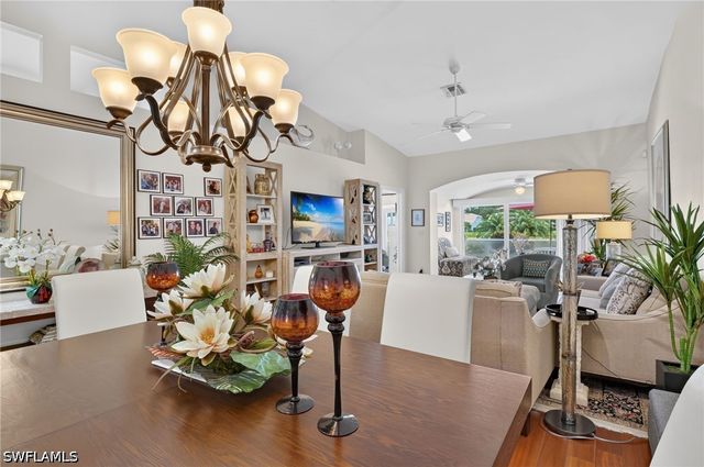 2166 Stacil CIR 17, Naples, FL 34109