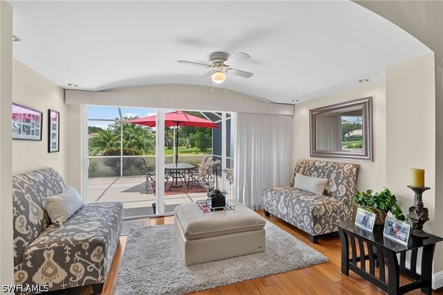 2166 Stacil CIR 17, Naples, FL 34109