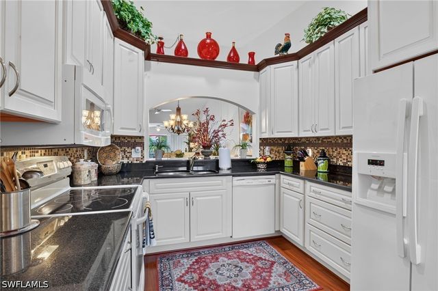 2166 Stacil CIR 17, Naples, FL 34109
