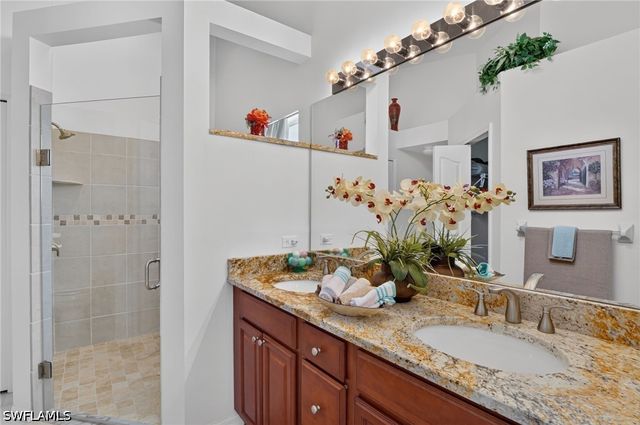2166 Stacil CIR 17, Naples, FL 34109