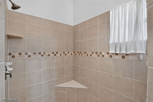 2166 Stacil CIR 17, Naples, FL 34109