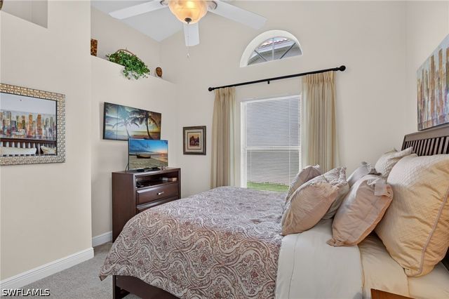 2166 Stacil CIR 17, Naples, FL 34109