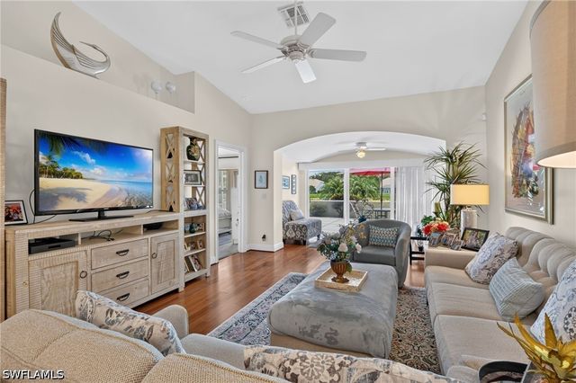 2166 Stacil CIR 17, Naples, FL 34109
